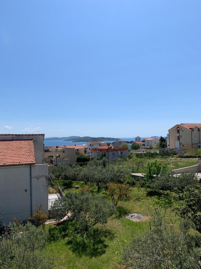 Green Hill Family Apartments Vodice Exterior photo
